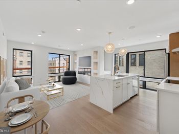 919 S 11TH Street