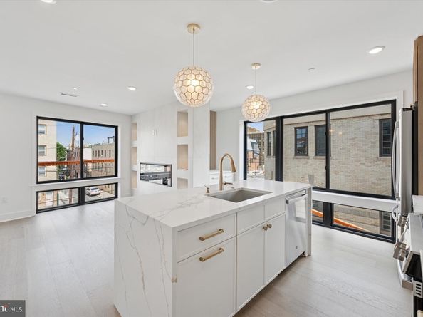 919 S 11TH Street 2, Philadelphia PA 19147
