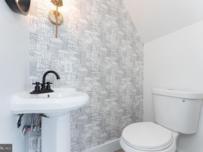 1454 N Lawrence Street, Philadelphia PA 19122