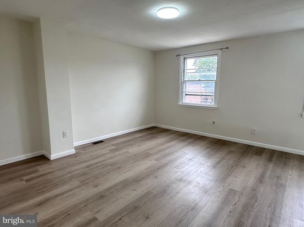 3674 Salina Road, Philadelphia PA 19154