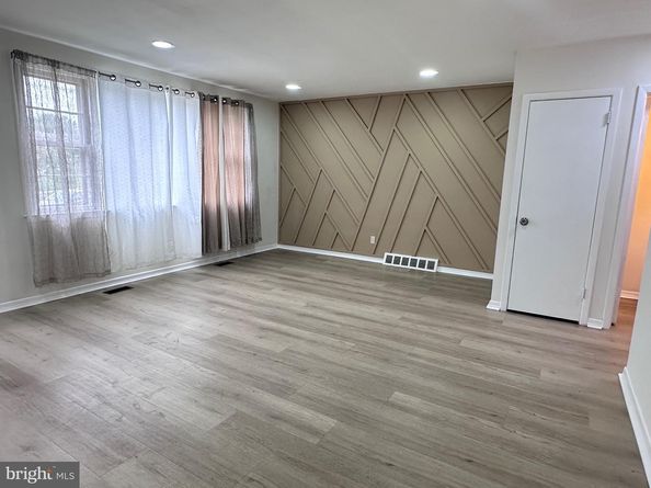 3674 Salina Road, Philadelphia PA 19154