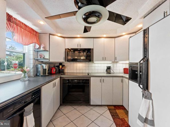 2648 Maxwell Street, Philadelphia PA 19152