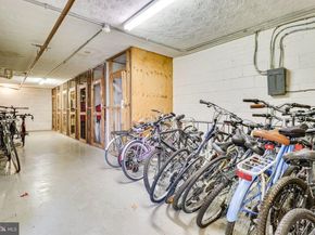 4390 Lorcom Lane 301, Arlington VA 22207