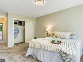 4390 Lorcom Lane 301, Arlington VA 22207