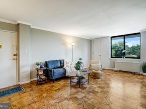 4390 Lorcom Lane 301, Arlington VA 22207
