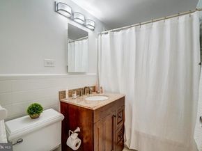 4390 Lorcom Lane 301, Arlington VA 22207