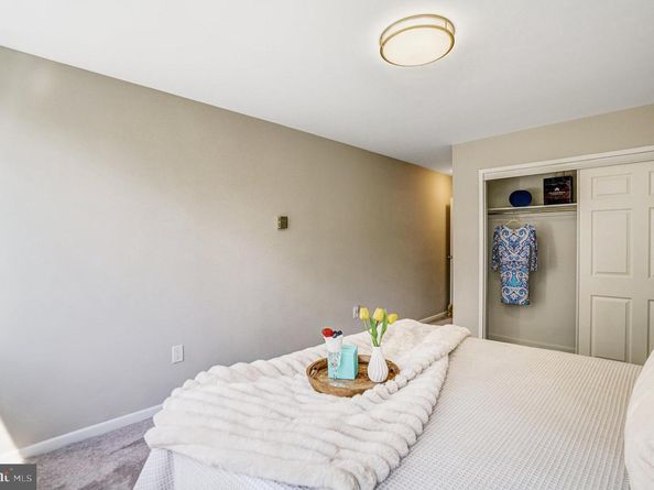 4390 Lorcom Lane 301, Arlington VA 22207