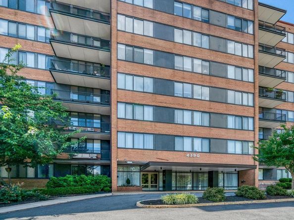 4390 Lorcom Lane 301, Arlington VA 22207