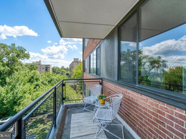 4390 Lorcom Lane 301, Arlington VA 22207