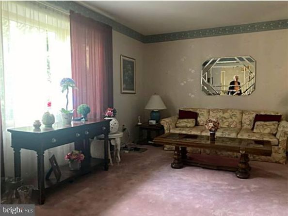 710 Fox Court, Langhorne PA 19047