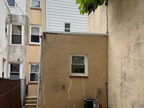 3804 Fairmount Avenue, Philadelphia PA 19104