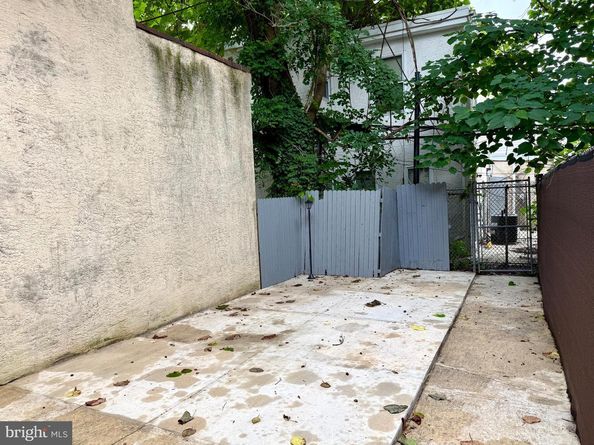 3804 Fairmount Avenue, Philadelphia PA 19104