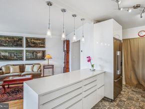 1250 S Washington Street 820, Alexandria VA 22314
