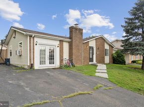 805 N York Road, Sterling VA 20164
