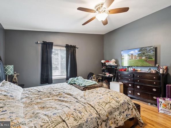 805 N York Road, Sterling VA 20164