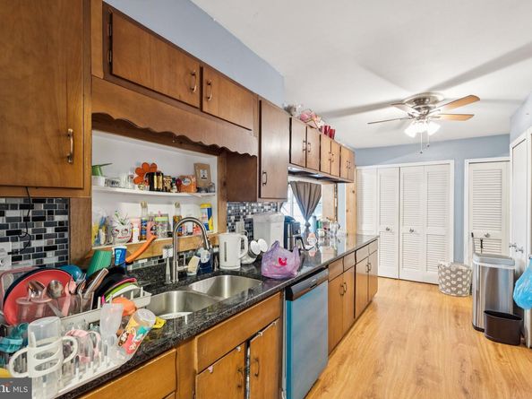 805 N York Road, Sterling VA 20164