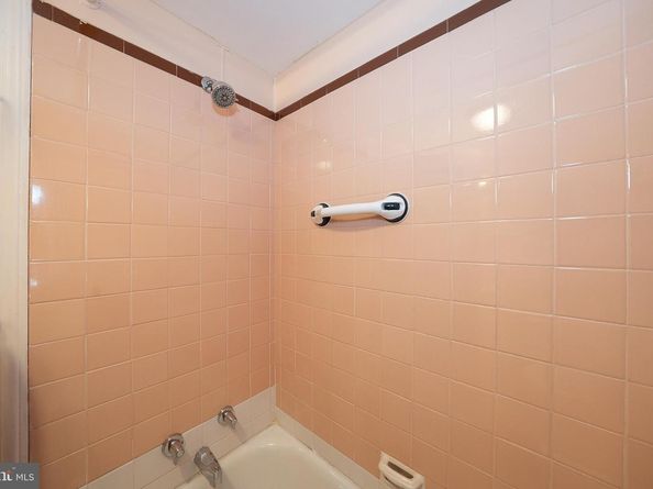 150 West Avenue, Elkins Park PA 19027