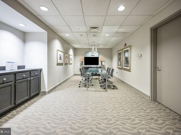 880 N Pollard Street N 923, Arlington VA 22203