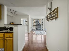 880 N Pollard Street N 923, Arlington VA 22203