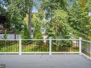 1012 Hillcrest Drive SW, Vienna VA 22180