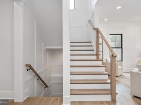 1012 Hillcrest Drive SW, Vienna VA 22180