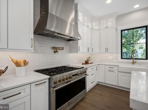 1012 Hillcrest Drive SW, Vienna VA 22180
