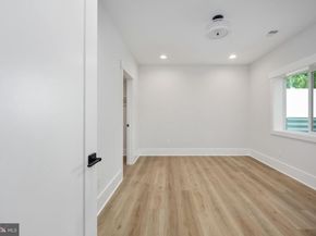 1012 Hillcrest Drive SW, Vienna VA 22180