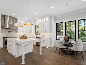 1012 Hillcrest Drive SW, Vienna VA 22180
