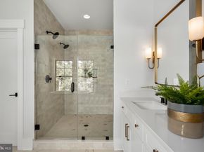 1012 Hillcrest Drive SW, Vienna VA 22180