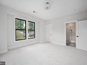 1012 Hillcrest Drive SW, Vienna VA 22180