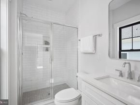 1012 Hillcrest Drive SW, Vienna VA 22180
