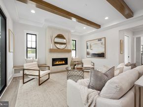 1012 Hillcrest Drive SW, Vienna VA 22180