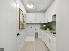1012 Hillcrest Drive SW, Vienna VA 22180