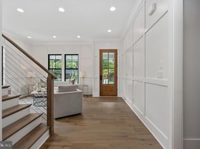 1012 Hillcrest Drive SW, Vienna VA 22180
