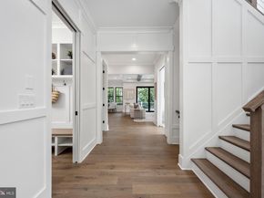 1012 Hillcrest Drive SW, Vienna VA 22180