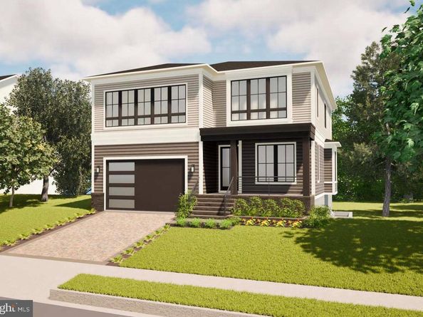 1012 Hillcrest Drive SW, Vienna VA 22180
