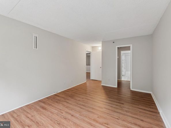 5911 Edsall Road 403, Alexandria VA 22304