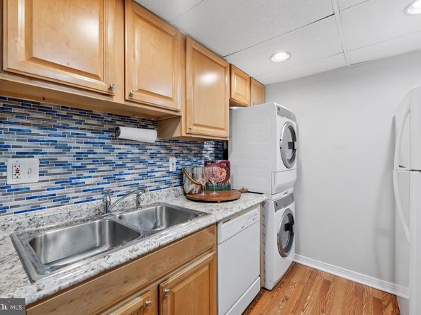 5911 Edsall Road 403, Alexandria VA 22304