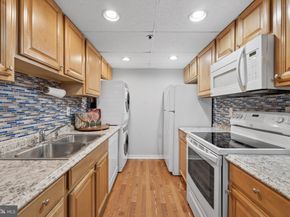 5911 Edsall Road 403, Alexandria VA 22304