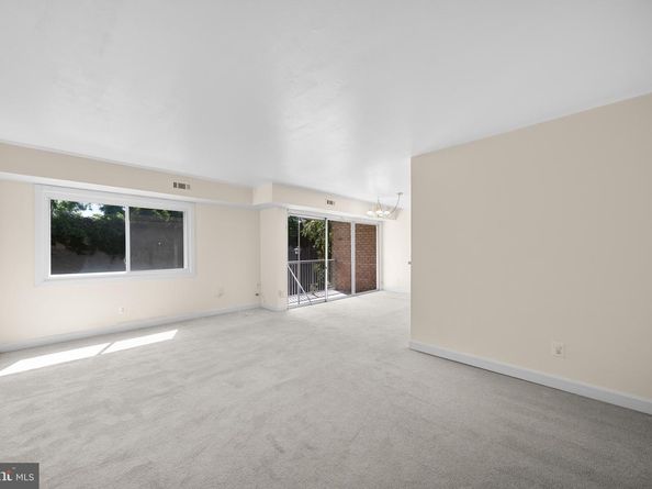 8002 Chanute Place 8, Falls Church VA 22042