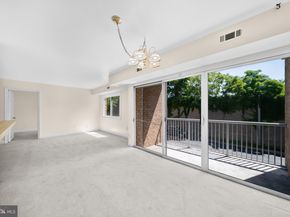 8002 Chanute Place 8, Falls Church VA 22042