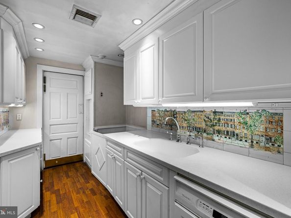 1823 Delancey Place, Philadelphia PA 19103