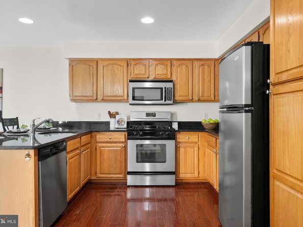 6220 Squires Hill Drive, Falls Church VA 22044