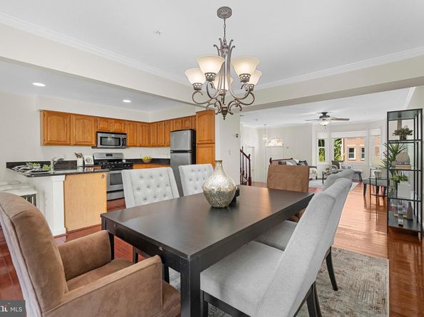6220 Squires Hill Drive, Falls Church VA 22044