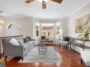 6220 Squires Hill Drive, Falls Church VA 22044