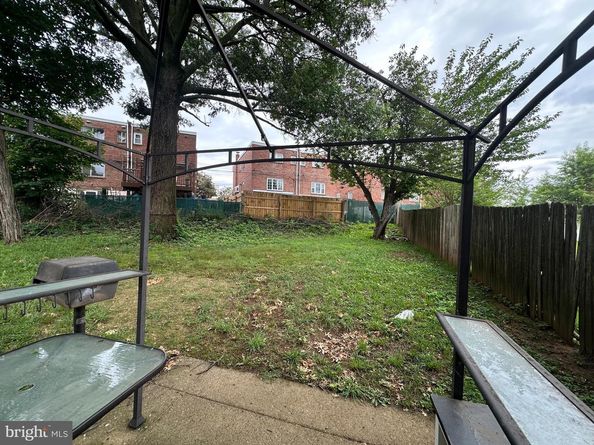 8920 Maxwell Place, Philadelphia PA 19152