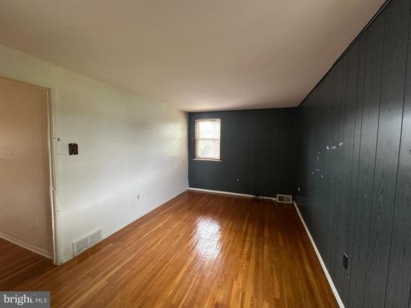 8920 Maxwell Place, Philadelphia PA 19152