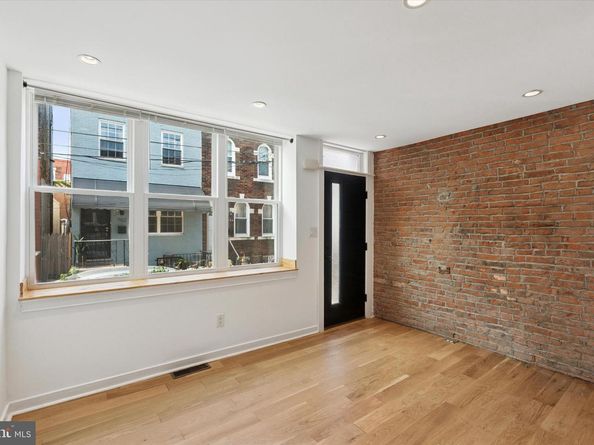 705 Watkins Street, Philadelphia PA 19148