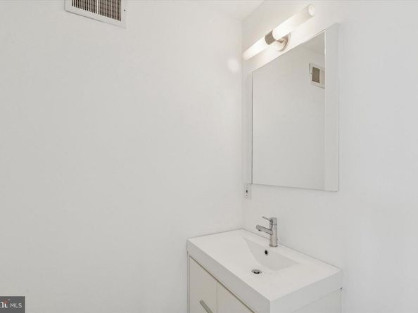 705 Watkins Street, Philadelphia PA 19148