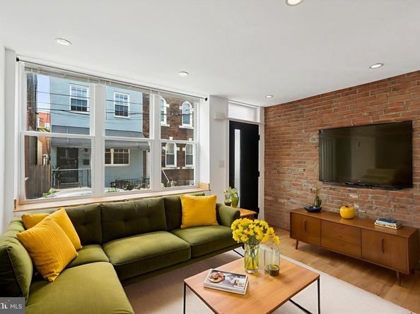 705 Watkins Street, Philadelphia PA 19148